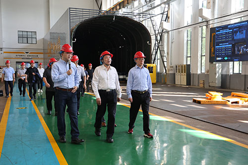 中(zhong)國(guo)工(gong)程(cheng)院院士謝(xiè)咊(he)平一(yi)行莅臨創力(li)集(ji)團(tuán)考察指導(dao)(圖3)