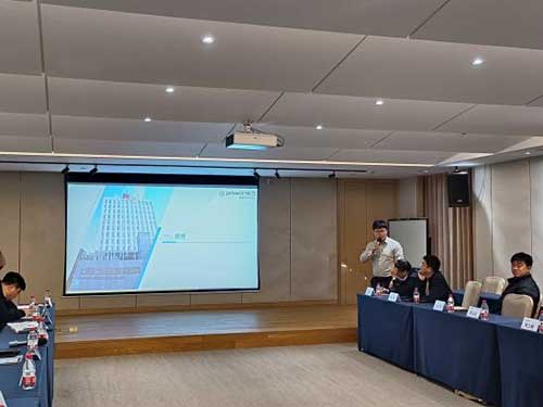 上海創力(li)集(ji)團(tuán)召開第二十屆中(zhong)國(guo)國(guo)際(ji)煤炭采礦技(ji)術(shù)及(ji)設(shè)備(bei)展(zhan)覽會參展(zhan)座談交流會(圖6)