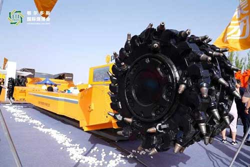 上海創力(li)集(ji)團(tuán)參展(zhan)第十八屆鄂爾多(duo)斯國(guo)際(ji)煤博會取得圓滿成(cheng)功(圖6)