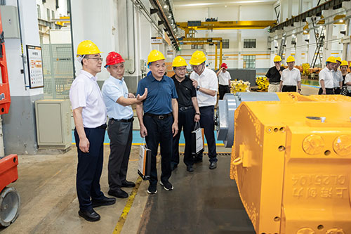 雙星耀煤海！創力(li)集(ji)團(tuán)首髮(fa)大(da)坡度掘錨機(jī)與高(gao)速(su)采煤機(jī)新(xin)産(chan)品(pin)髮(fa)布會取得圓滿成(cheng)功(圖7)