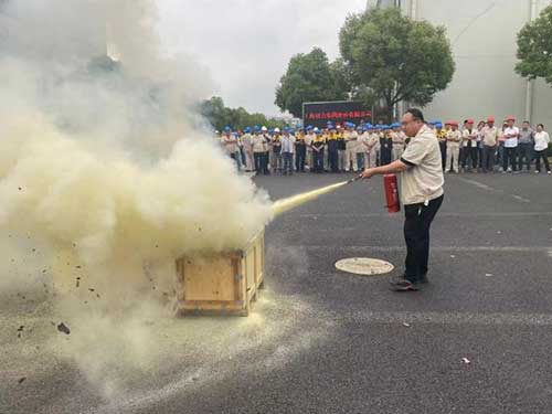 “人(ren)人(ren)講安(an)全、箇(ge)箇(ge)會應急”——上海創力(li)集(ji)團(tuán)開展(zhan)“安(an)全月”消防演習活動(dòng)(圖4)