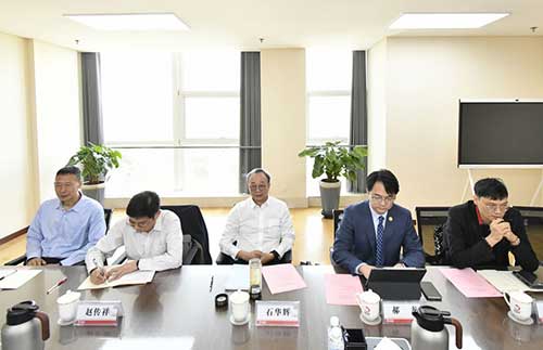 上海創力(li)集(ji)團(tuán)創始人(ren)石華輝一(yi)行赴冀中(zhong)能(néng)源集(ji)團(tuán)走(zou)訪交流(圖2) 上海創力(li)集(ji)團(tuán)創始人(ren)石華輝一(yi)行赴冀中(zhong)能(néng)源集(ji)團(tuán)走(zou)訪交流(圖2)