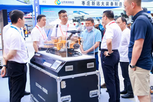 實力(li)彰顯！上海創力(li)集(ji)團(tuán)參展(zhan)貴州國(guo)際(ji)能(néng)源産(chan)業博覽交易會取得圓滿成(cheng)功(圖6)